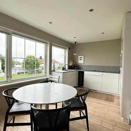 Modern Townhouse In Close To Ons Nyaraló Stavanger